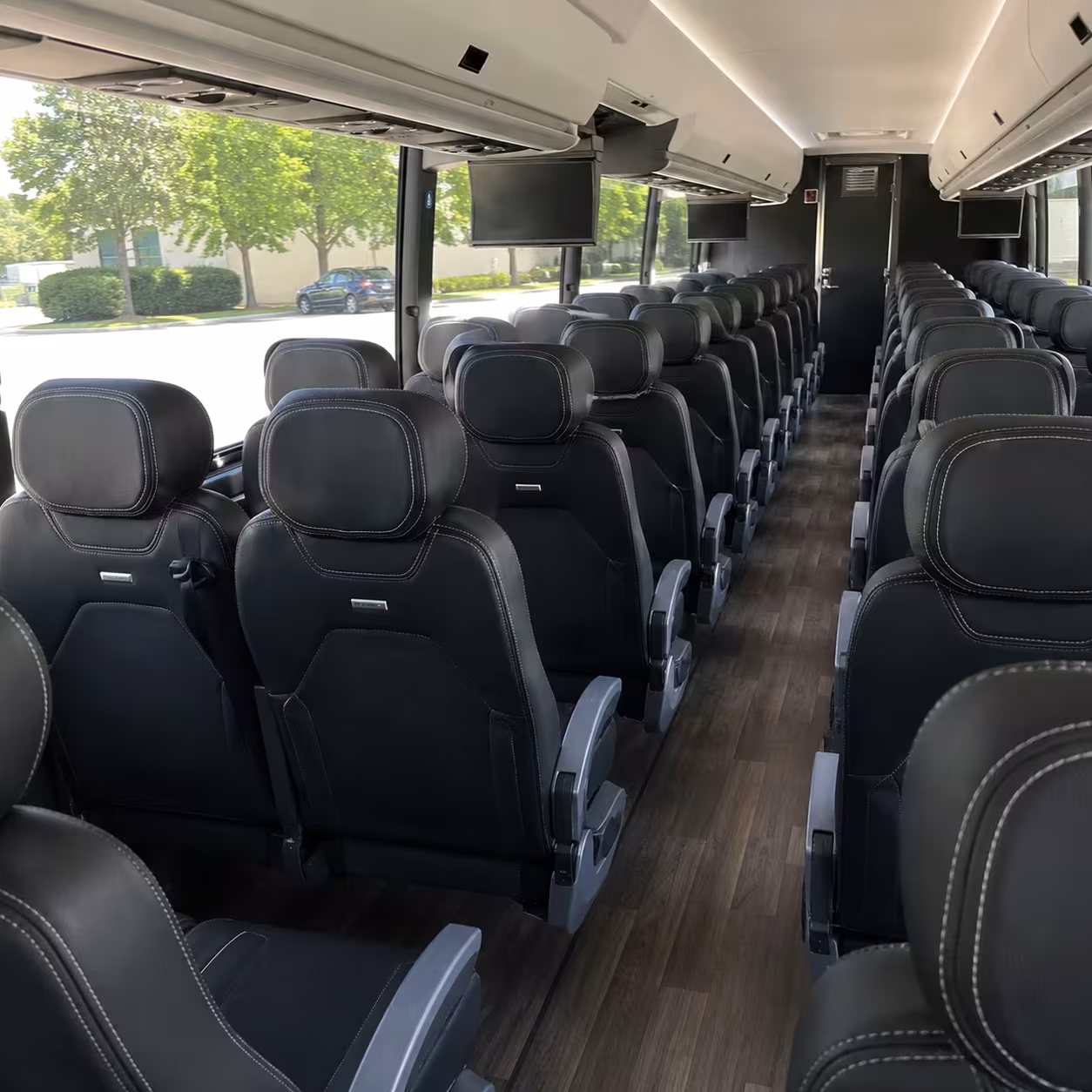 aurora charter bus hero 2