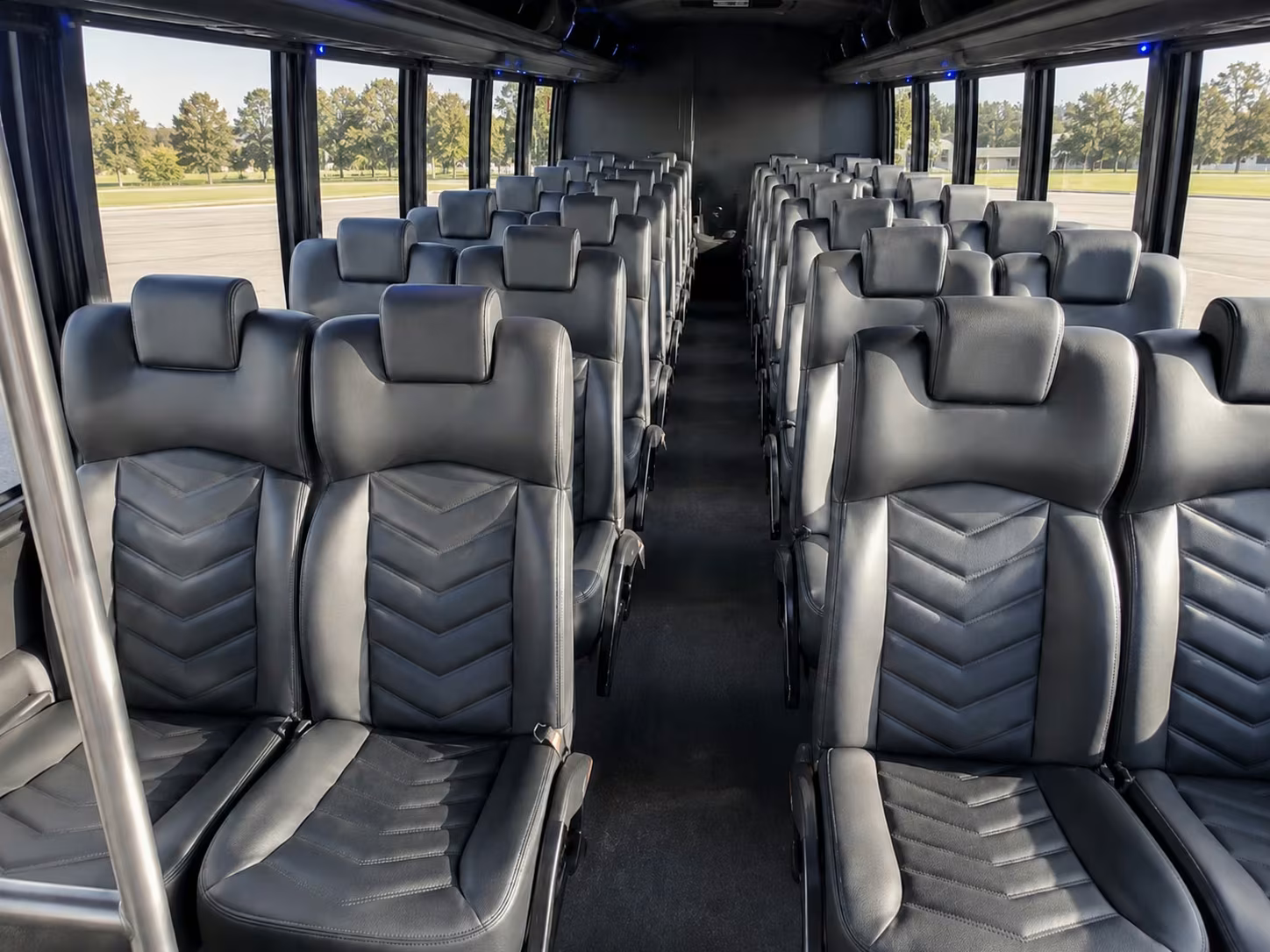 aurora minibus rentals for i 225 corridor employee commutes